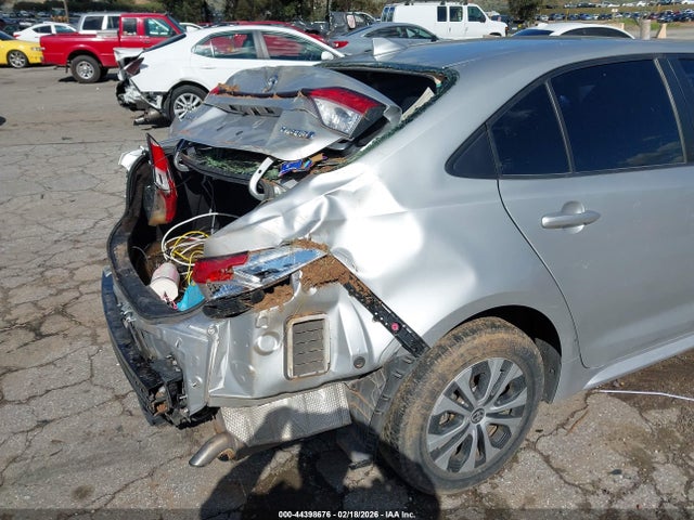 Toyota Corolla Hybrid Le 2022 JTDEAMDE8NJ048802 Image 19