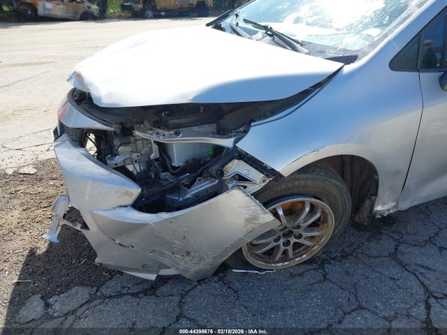 Toyota Corolla Hybrid Le 2022 JTDEAMDE8NJ048802 Image 21