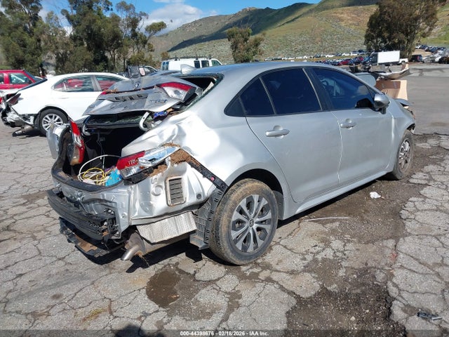 Toyota Corolla Hybrid Le 2022 JTDEAMDE8NJ048802 Image 4