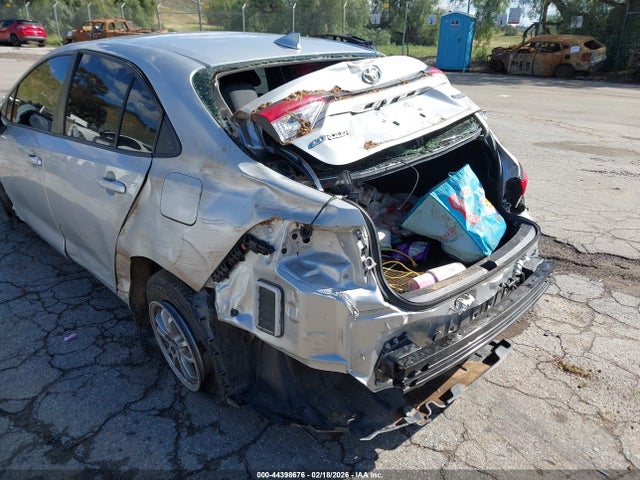 Toyota Corolla Hybrid Le 2022 JTDEAMDE8NJ048802 Image 6