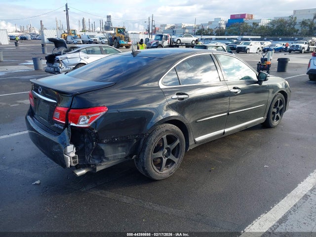 2011 LEXUS ES 350 JTHBK1EG4B2462713 Photo 3