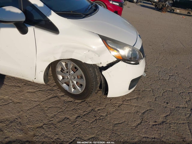 KNADM4A3XF6503057 KIA RIO LX