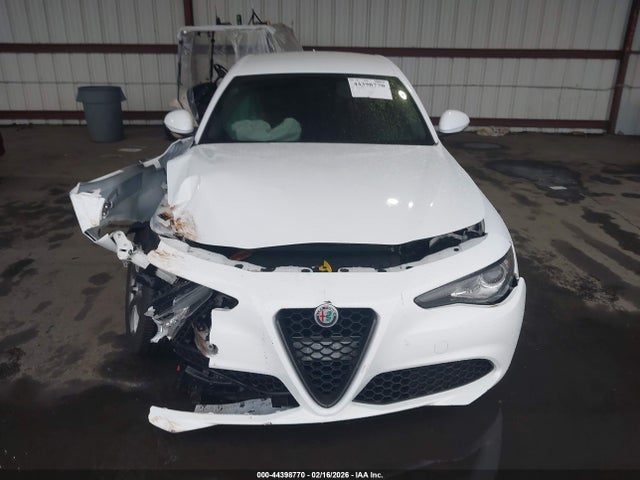 Alfa Romeo Giulia Rwd 2018 ZARFAEBN6J7565963 Image 12