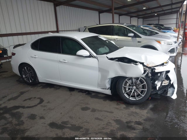 Alfa Romeo Giulia Rwd 2018 ZARFAEBN6J7565963 Image 13