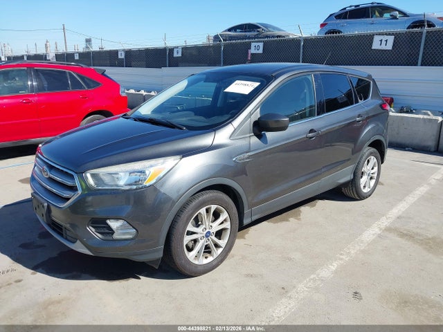 1FMCU0GD0HUE96864 Ford ESCAPE SE