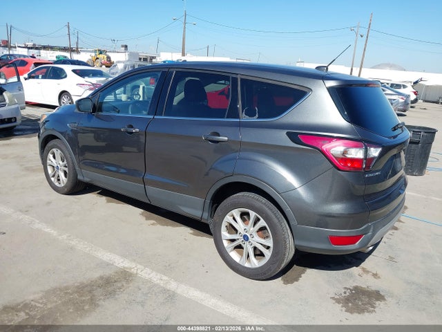 1FMCU0GD0HUE96864 Ford ESCAPE SE