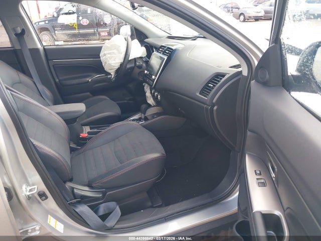 2025 MITSUBISHI OUTLANDER SPORT JA4ARUAU8SU000238 Photo 4