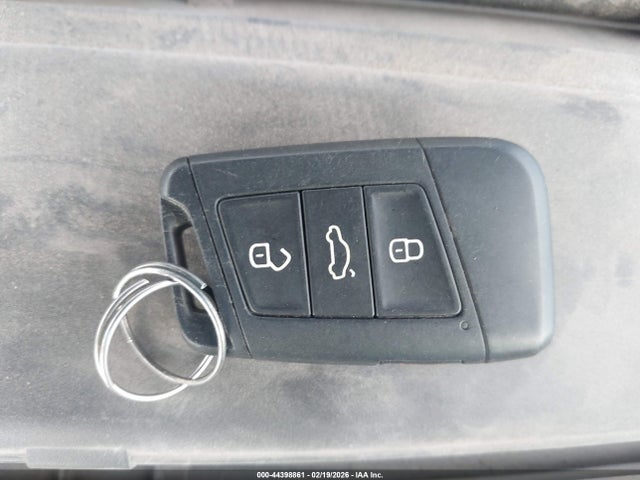 2019 Volkswagen Jetta 1.4t Sel მანქანა იყიდება აუქციონზე, vin: 3VWE57BU5KM083423, აუქციონის ნომერი: 44398861