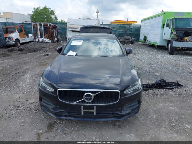 LVY982MK1JP029130 Volvo S90 T5 Momentum