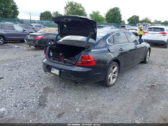 LVY982MK1JP029130 Volvo S90 T5 Momentum