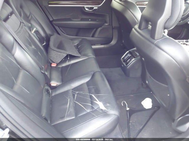 LVY982MK1JP029130 Volvo S90 T5 Momentum