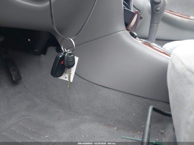 44398930 :رقم المزاد ، 2T1BR30E68C936833 vin ، 2008 Toyota Corolla Le مزاد بيع