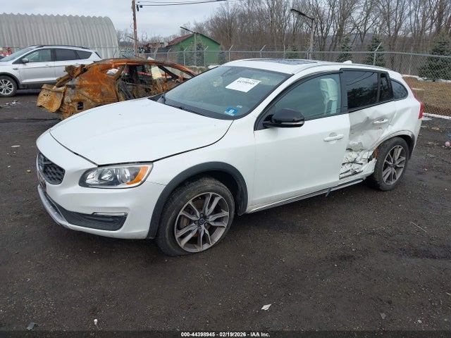 2018 VOLVO V60 CROSS COUNTRY YV440MWK5J2057699 Photo 1