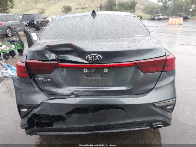 3KPF24AD9KE083998 KIA Forte Lxs