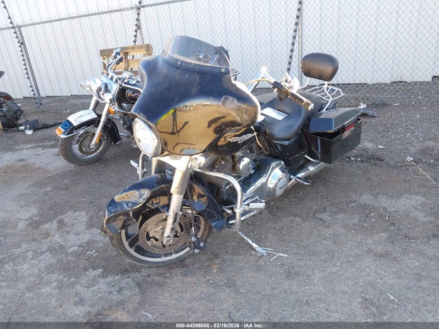 2012 HARLEY-DAVIDSON FLHX 1HD1KBM18CB628148 Photo 1