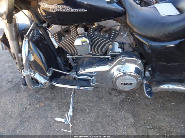 2012 HARLEY-DAVIDSON FLHX 1HD1KBM18CB628148 Photo 8