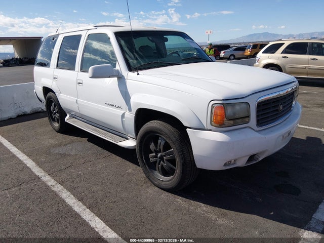 2000 CADILLAC ESCALADE 1GYEK63R7YR229483