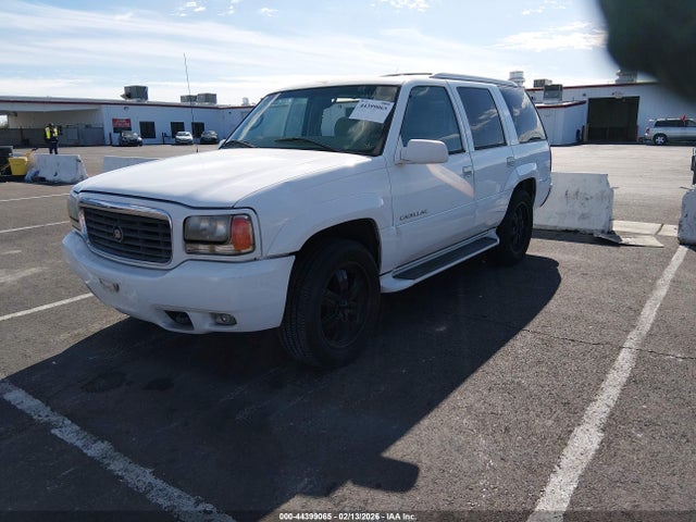 2000 CADILLAC ESCALADE 1GYEK63R7YR229483 Photo 1