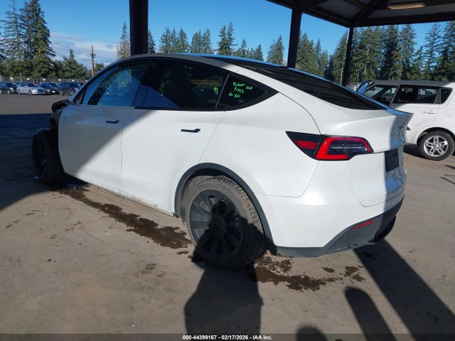 2020 TESLA MODEL Y 5YJYGDEE2LF059650 Photo 2