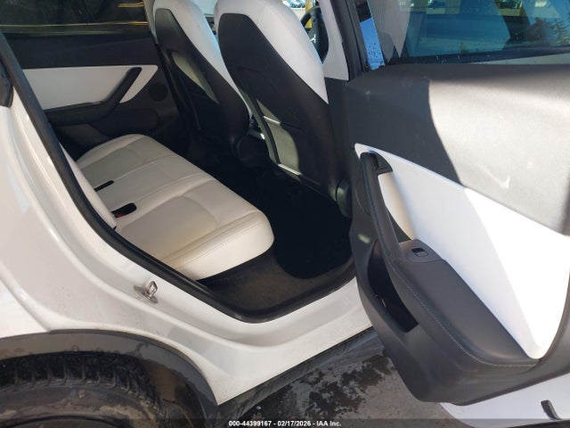 2020 TESLA MODEL Y 5YJYGDEE2LF059650 Photo 7