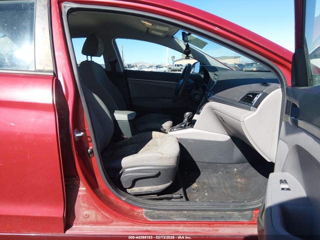 5NPD74LF0HH210519 Hyundai ELANTRA SE