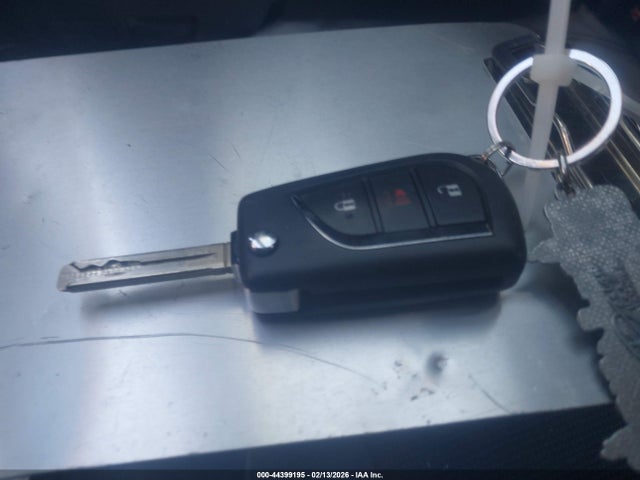 JTMH1RFV9KJ012314 Toyota RAV4 LE