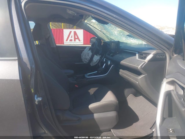 JTMH1RFV9KJ012314 Toyota RAV4 LE