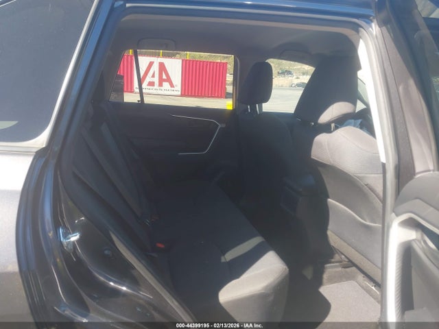 JTMH1RFV9KJ012314 Toyota RAV4 LE