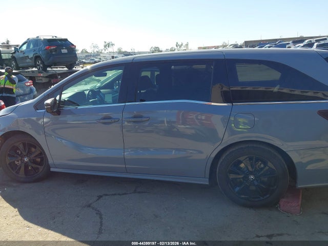 5FNRL6H77PB071985 Honda Odyssey Sport