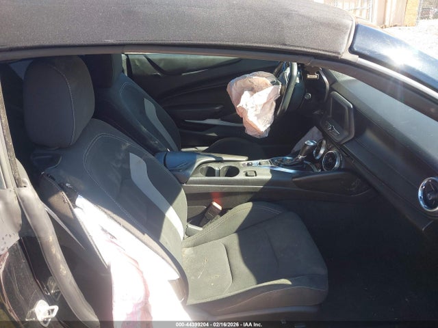 2021 CHEVROLET CAMARO 1G1FB3DS6M0103035 Photo 4