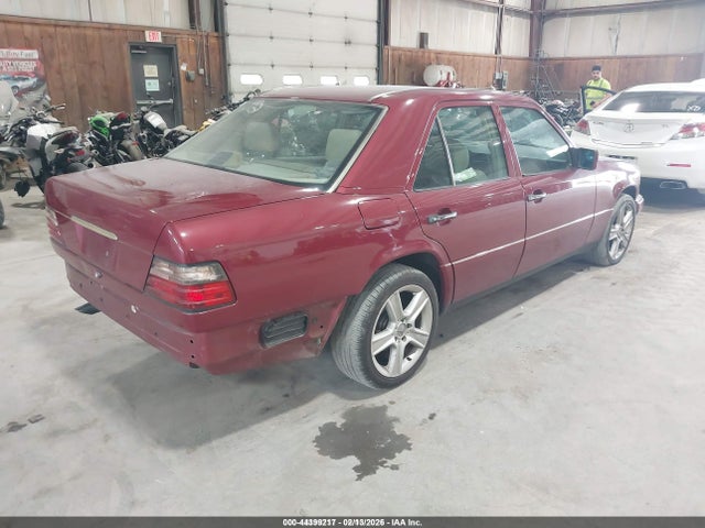 44399217 :رقم المزاد ، WDBEA32E8SC168207 vin ، 1995 Mercedes-benz E 320 Base/320 Special مزاد بيع