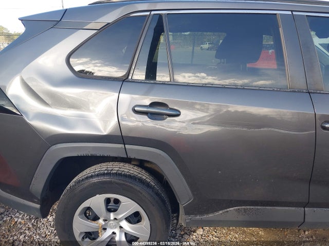 2T3K1RFV8KW038202 Toyota RAV4 LE