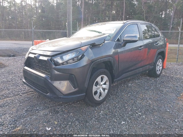 2T3K1RFV8KW038202 Toyota RAV4 LE