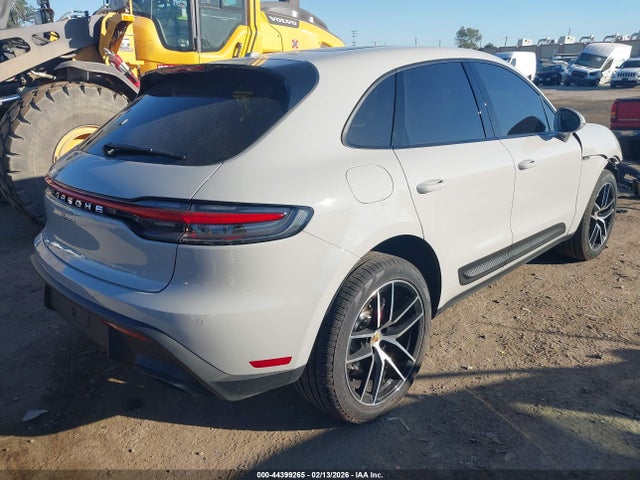 2023 PORSCHE MACAN WP1AA2A5XPLB20807 Photo 3
