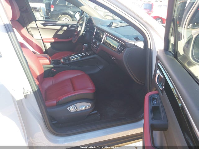 2023 PORSCHE MACAN WP1AA2A5XPLB20807 Photo 4