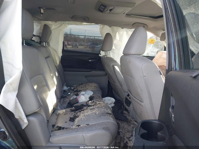 Продажа на аукционе авто 2018 Honda Pilot Touring, vin: 5FNYF5H99JB004357, номер лота: 44399299