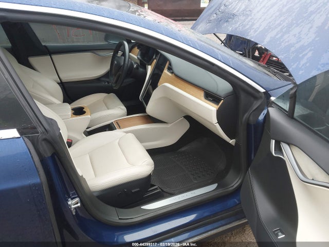 2021 Tesla Model S Long Range Dual Motor All-wheel Drive/long Range Plus Dual Motor All-wheel Drive მანქანა იყიდება აუქციონზე, vin: 5YJSA1E27MF424529, აუქციონის ნომერი: 44399317