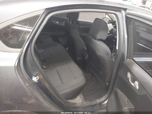 3KPF24AD5ME368619 KIA FORTE FE