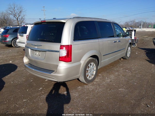2015 CHRYSLER TOWN & COUNTRY 2C4RC1BG2FR716766 Photo 3