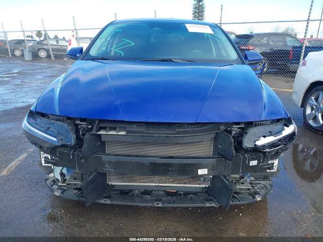 KMHLM4DG5RU747062 Hyundai ELANTRA SEL