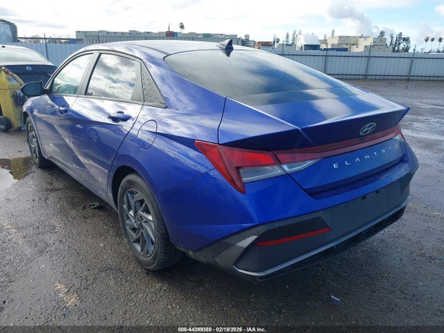KMHLM4DG5RU747062 Hyundai ELANTRA SEL