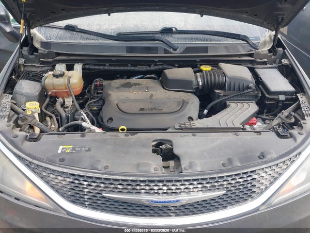2019 CHRYSLER PACIFICA 2C4RC1BG9KR597365 Photo 9