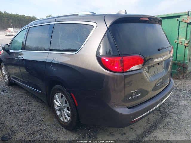 2019 CHRYSLER PACIFICA 2C4RC1BG9KR597365 Photo 2