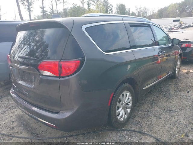 2019 CHRYSLER PACIFICA 2C4RC1BG9KR597365 Photo 3