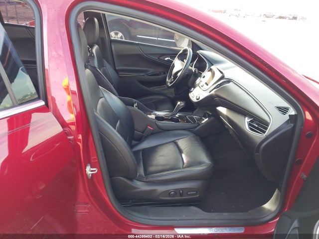 1G1ZH5SXXHF122146 Chevrolet Malibu Premier