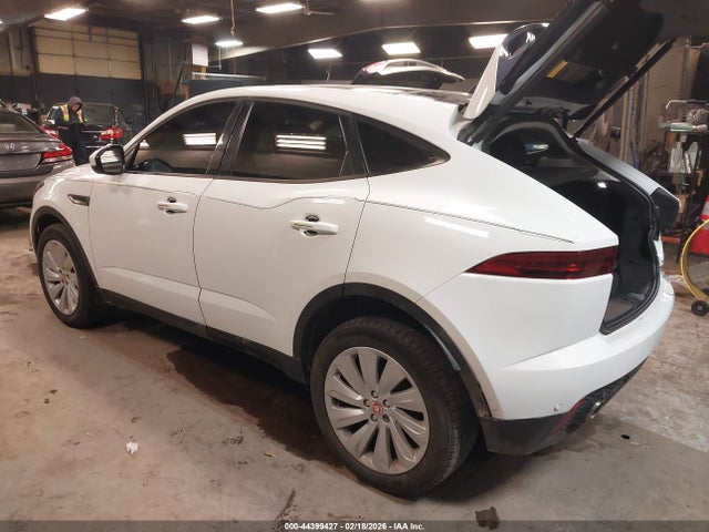 2019 JAGUAR E-PACE SADFP2FX3K1Z33785 Photo 2