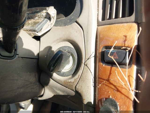 44399439 :رقم المزاد ، JT6HF10U3Y0147958 vin ، 2000 Lexus Rx 300 مزاد بيع