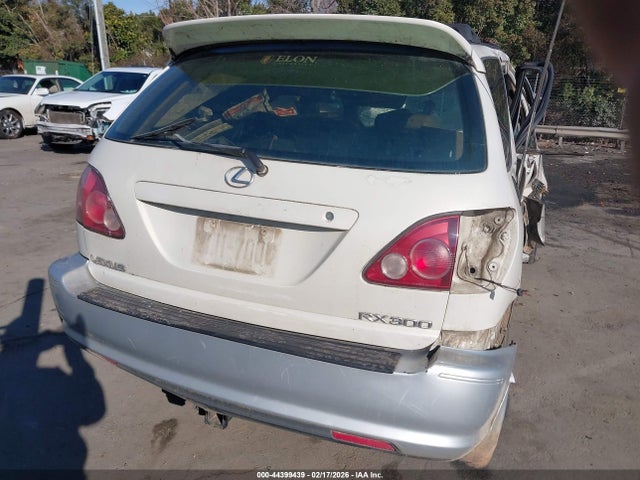 44399439 :رقم المزاد ، JT6HF10U3Y0147958 vin ، 2000 Lexus Rx 300 مزاد بيع