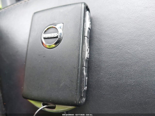 2021 VOLVO XC60 YV4102RL2M1737372 Photo 10