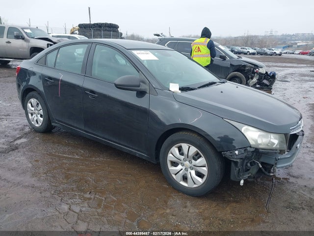 2014 1G1PA5SG5E7343901 main image